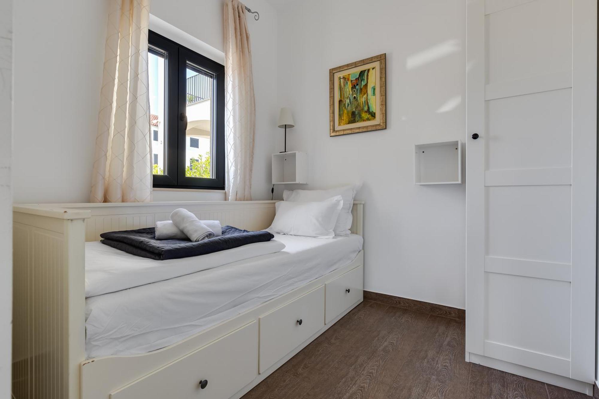 Jonathan Apartman Biograd na Moru
