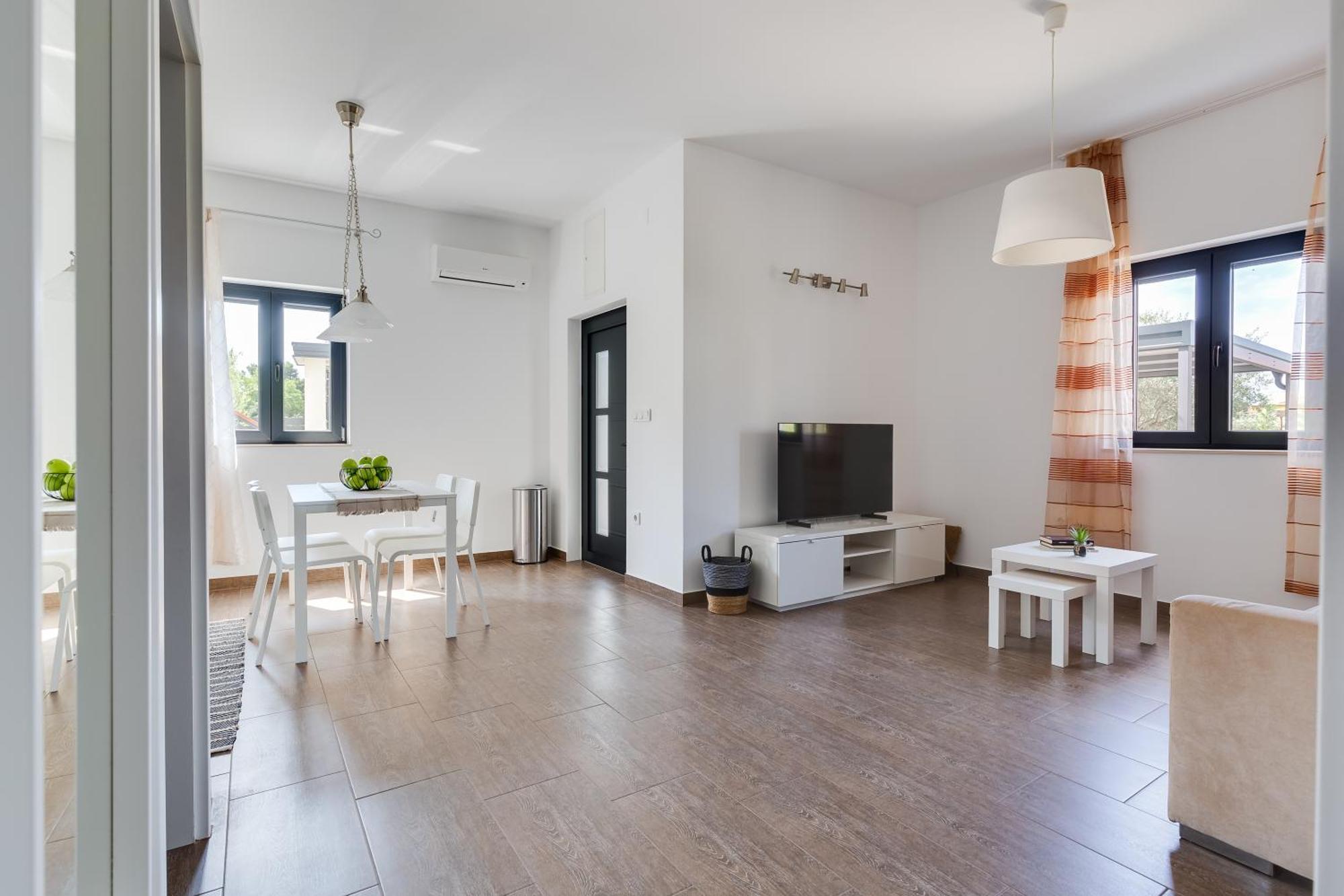 Jonathan Apartman